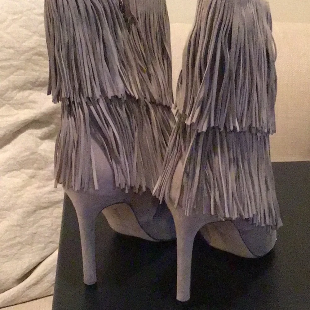 New Sam Edelman Belinda grey Suede Ankle Leather Boots Fringe Tassel NWT